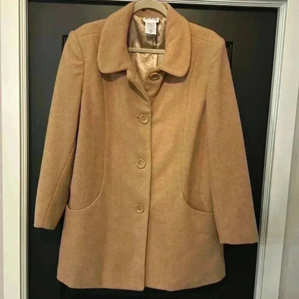 Blair Beautiful Vintage 65/35 Wool/Polyester Blend Button Up Coat Size Large‎